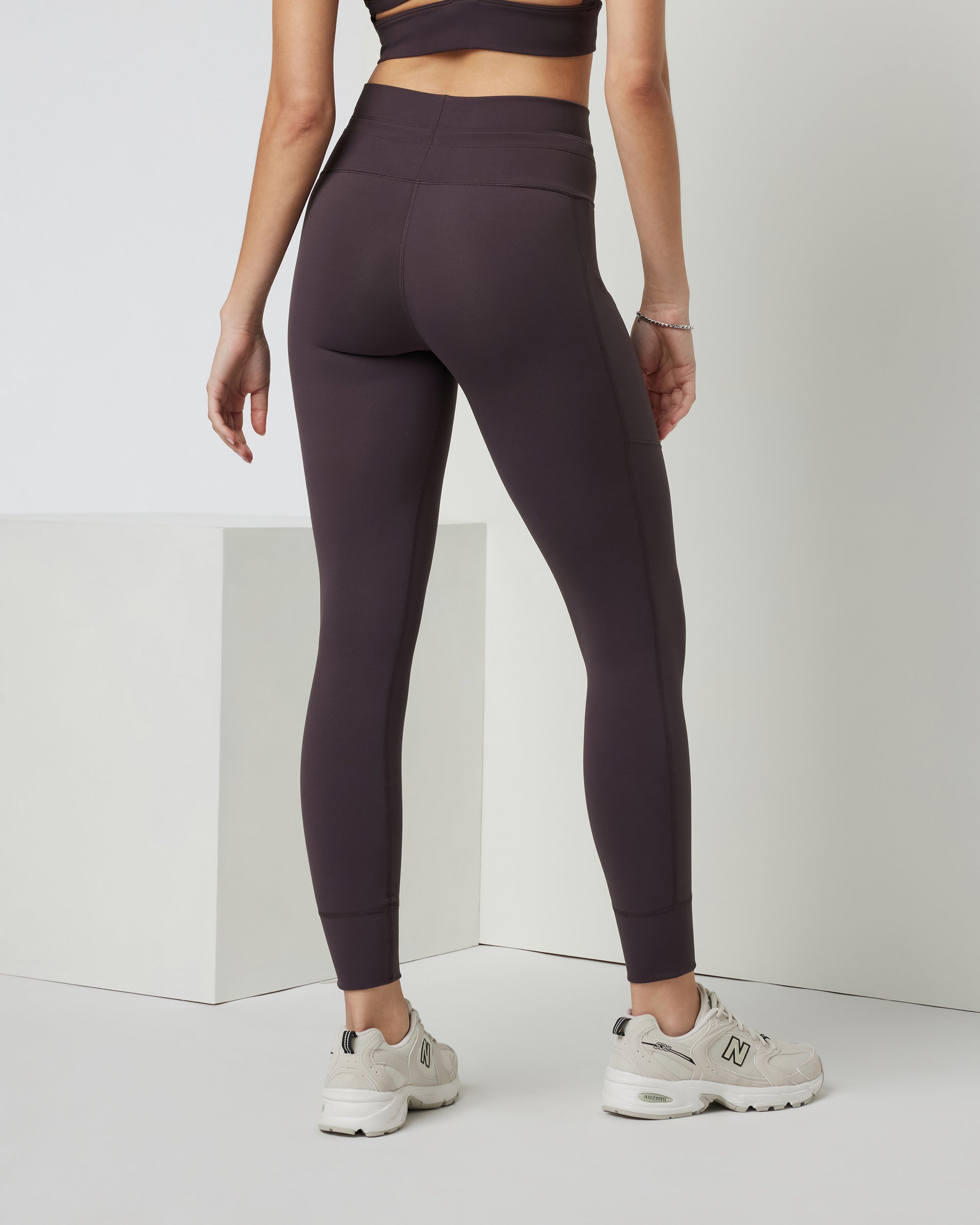 Vuori Daily Pocket Legging SNG-Sangria XS