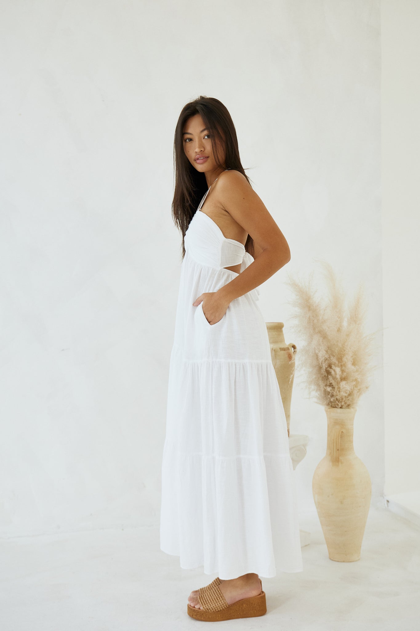 Blanco Tie Back Long Flowy Maxi Dress White L