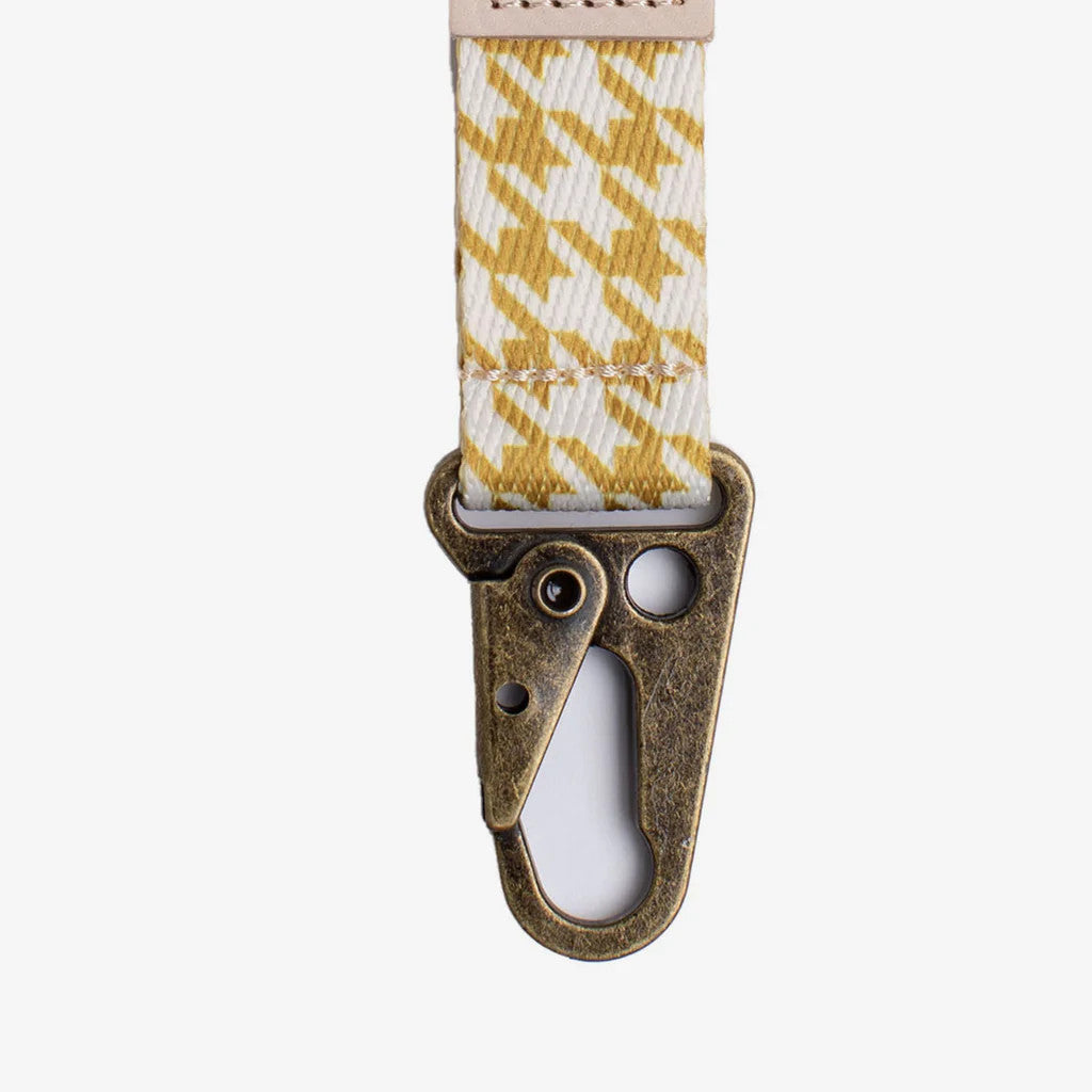 Thread Keychain Clip Hounds OS