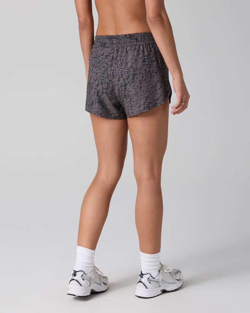 Vuori Clementine 4" Short 2.0 CSU XS