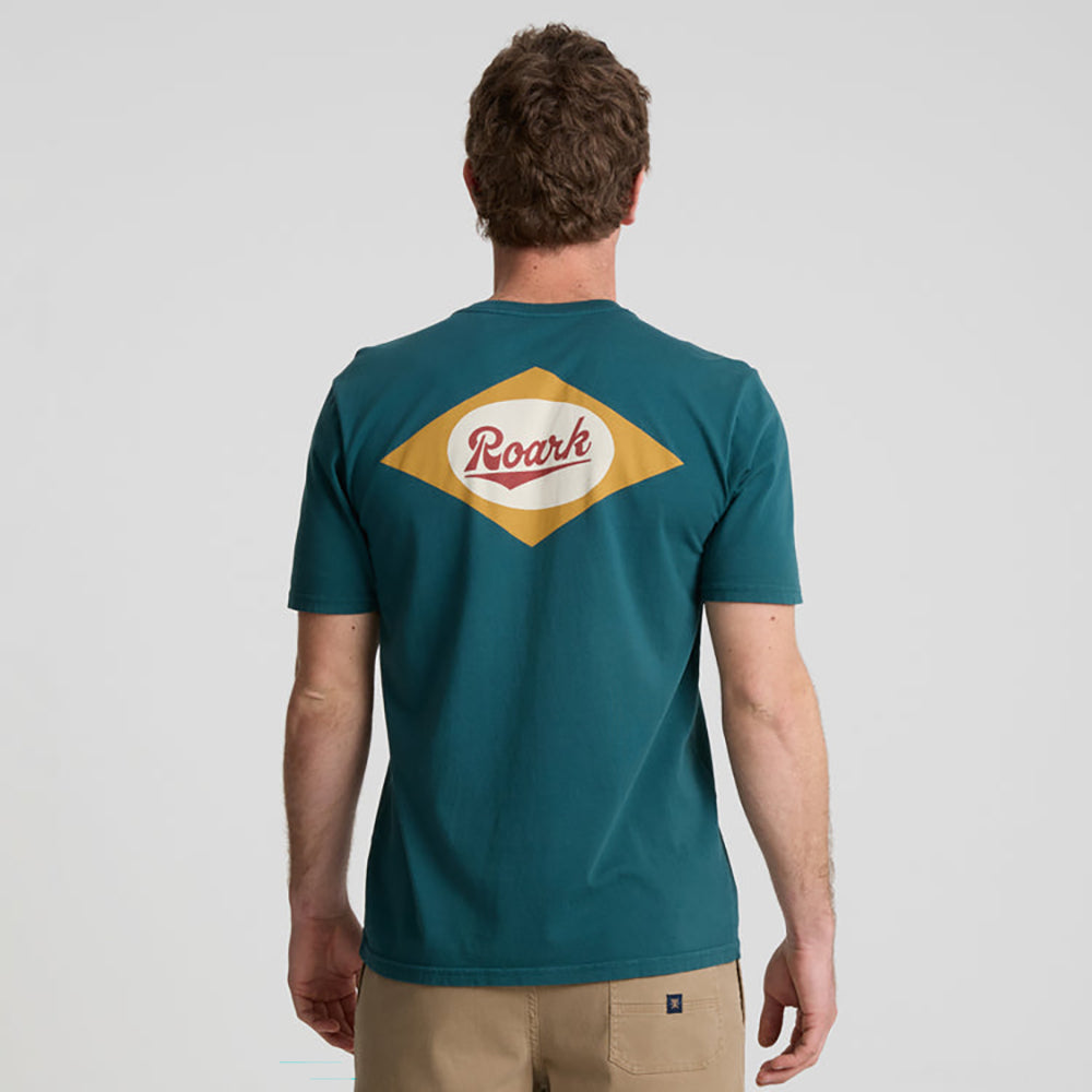 Roark Diamond Script SS Tee DPS-DEEP SEA L