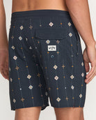BILLABONG GOOD TIMES LT NVY-NAVY 40