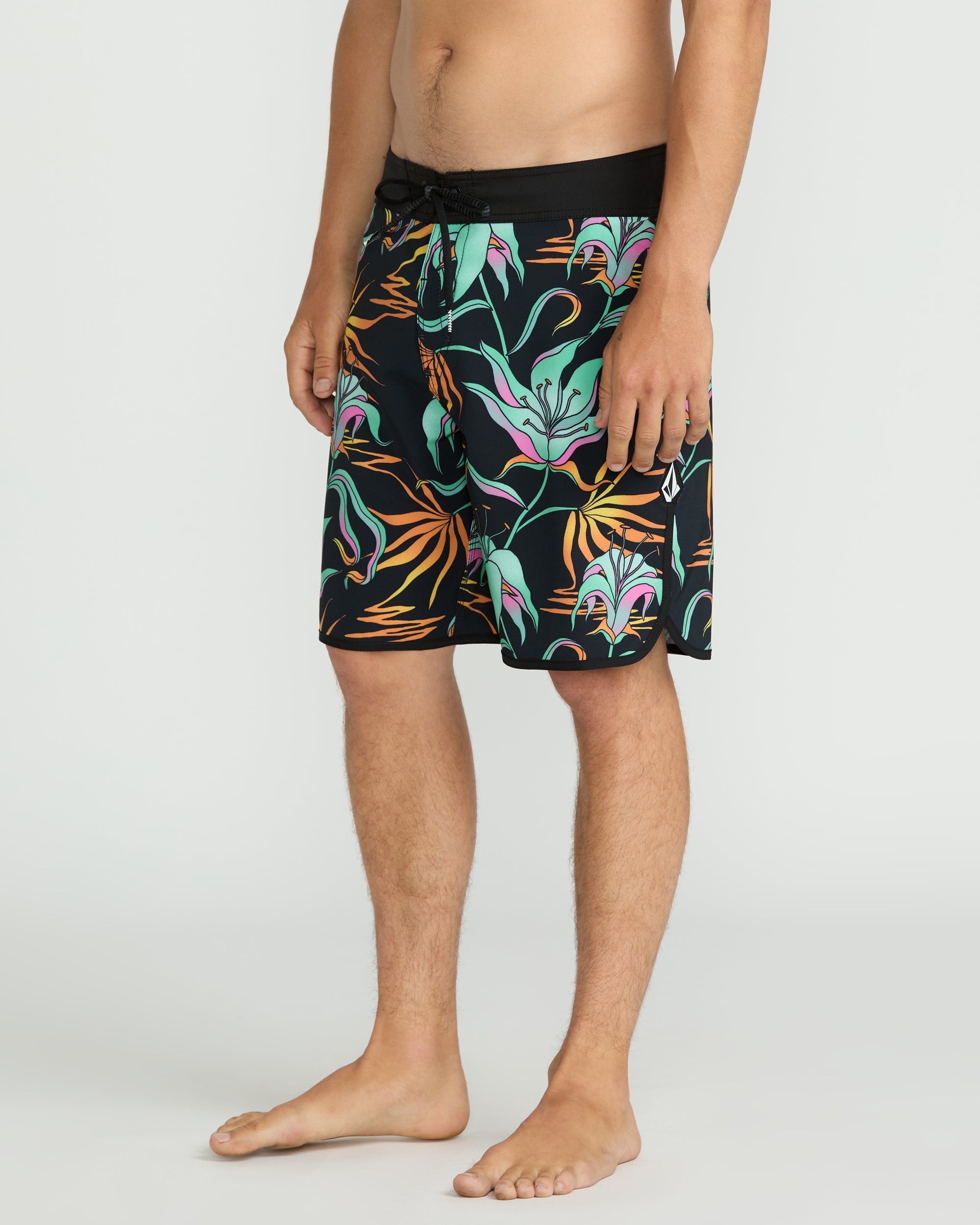 VOLCOM INFUSE SCALLOP MOD 19 BGR-BLACK GREEN 30
