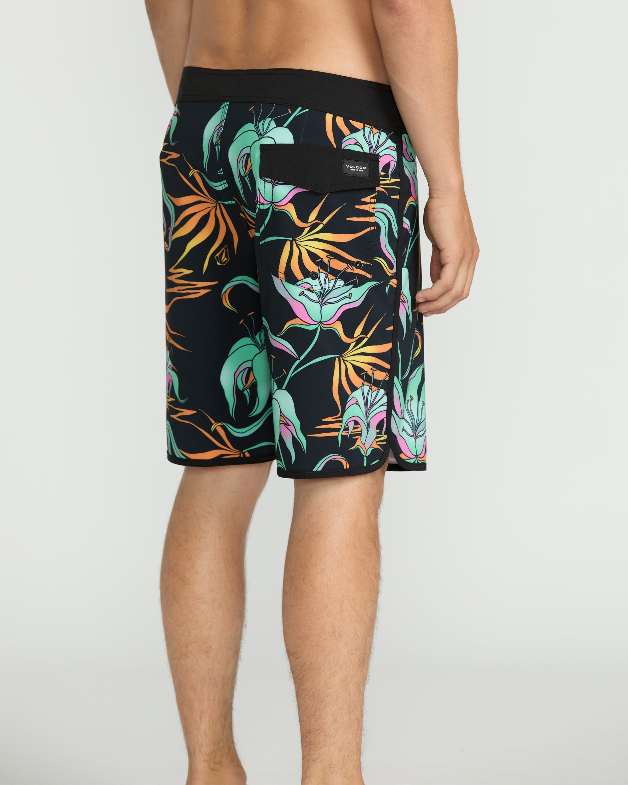 VOLCOM INFUSE SCALLOP MOD 19 BGR-BLACK GREEN 36