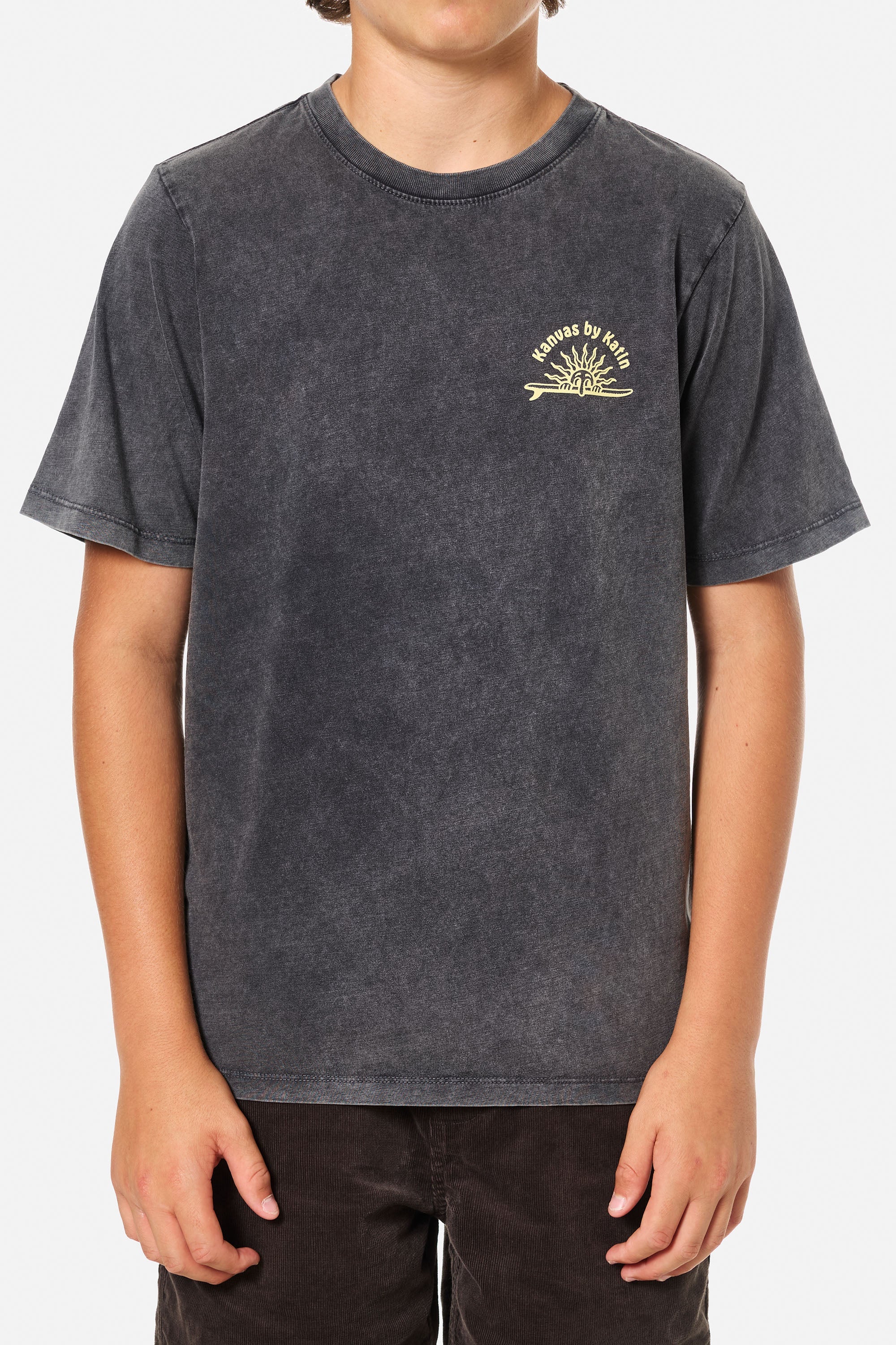 KATIN BOYS SUNNY TEE BLACK SAND WASH (BKSW) L