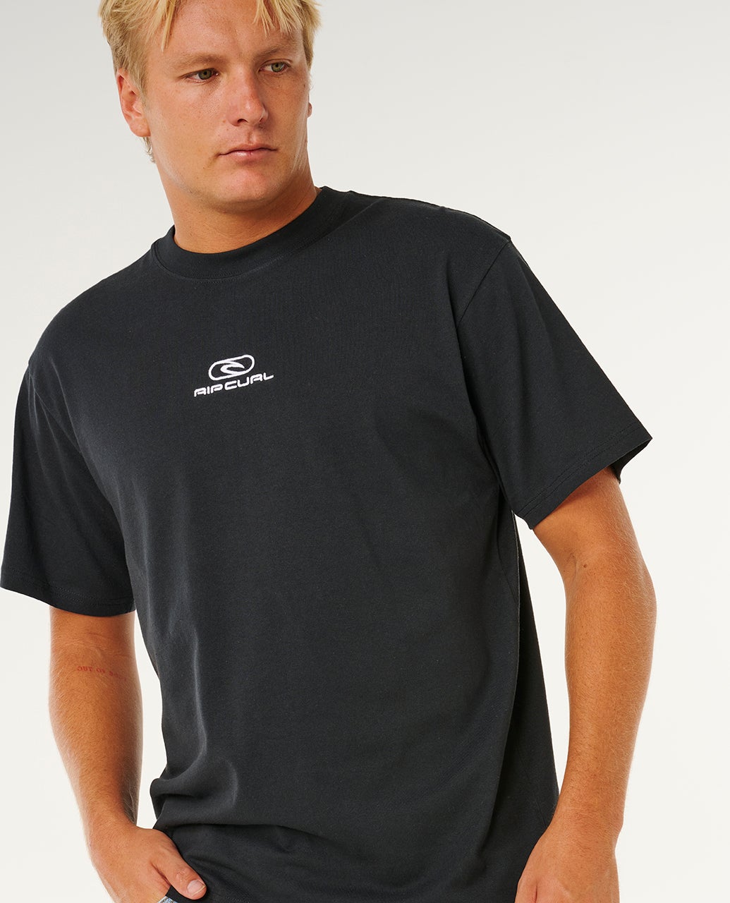RIP CURL PILL ICON TEE 0090 - Black L