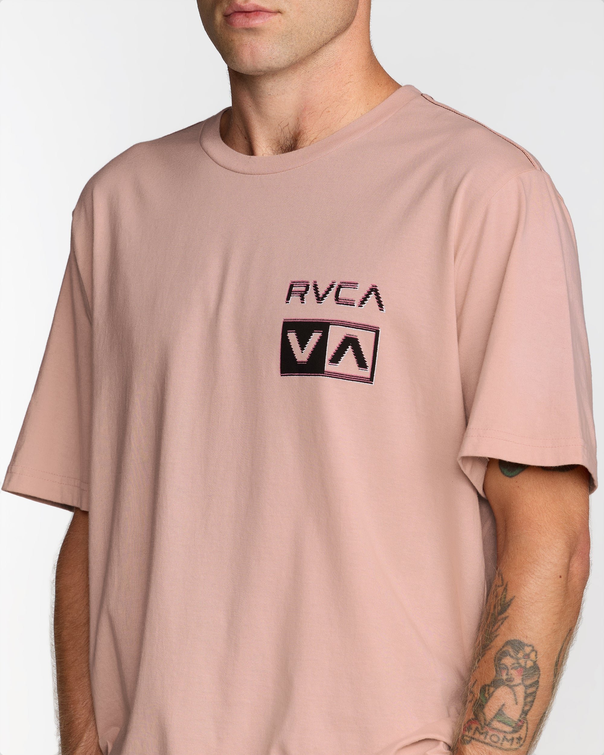 RVCA GLITCH SS PALE MAUVE PAL XXL
