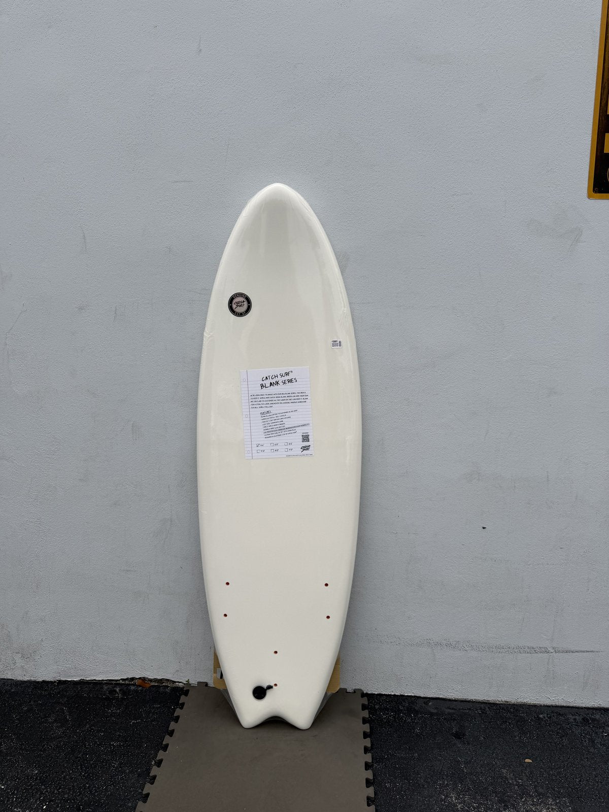 Catch Surf Blank Series Fish Soft Surfboard White 5ft6in Tri-Fin