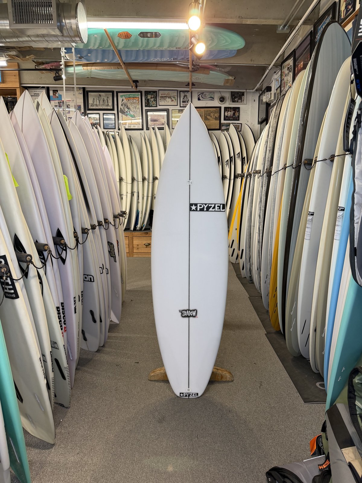 Pyzel Surfboards The Shadow XL Futures 5ft10in