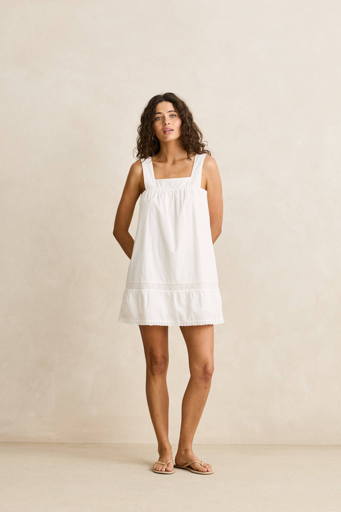 RHYTHM BRODERIE LACE GATHERED MIDI DRESS WHT-WHITE 1XS