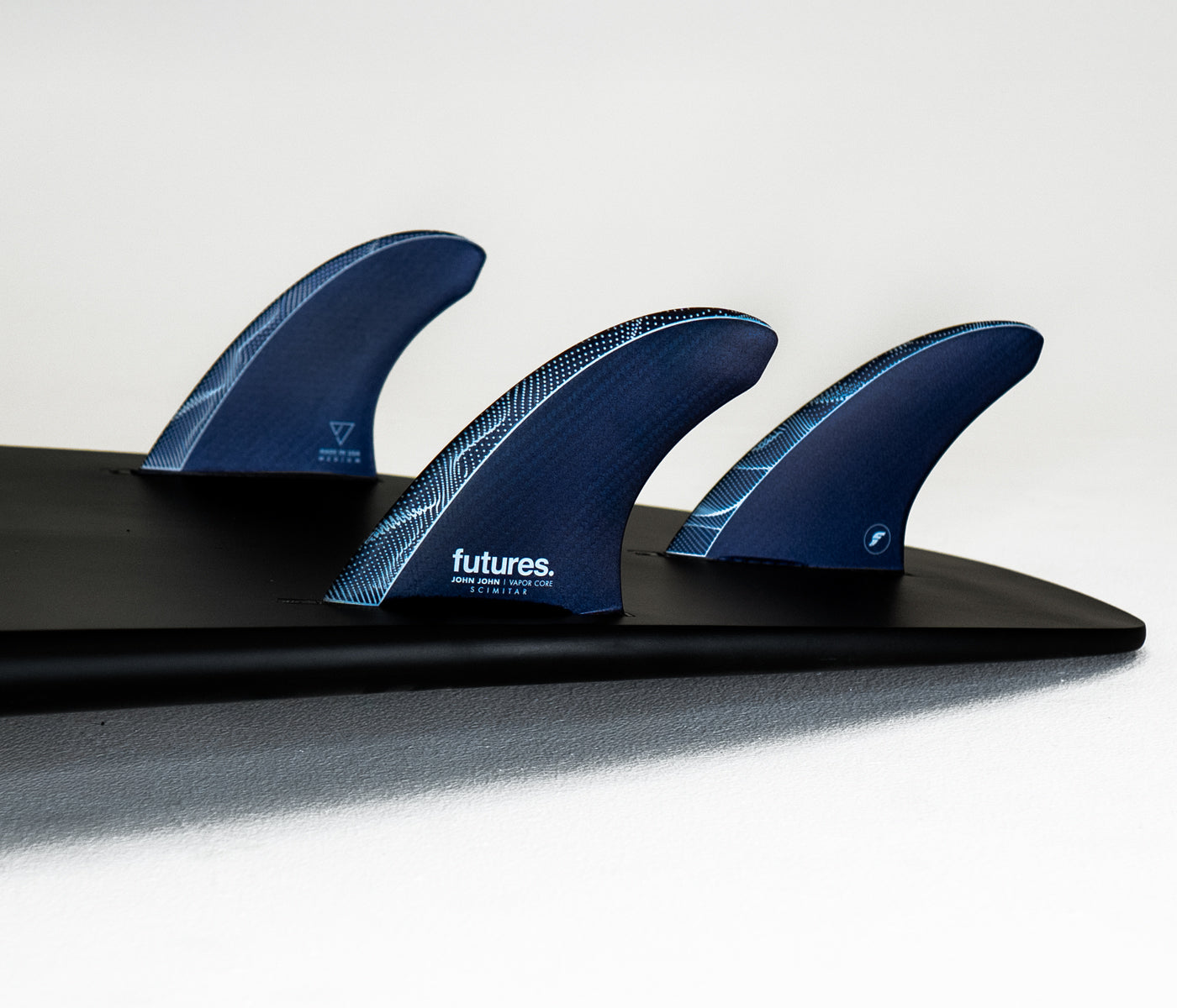 Futures Fins JJF Scimitar Vapor Core Thruster Fin Set Blue-Carbon M