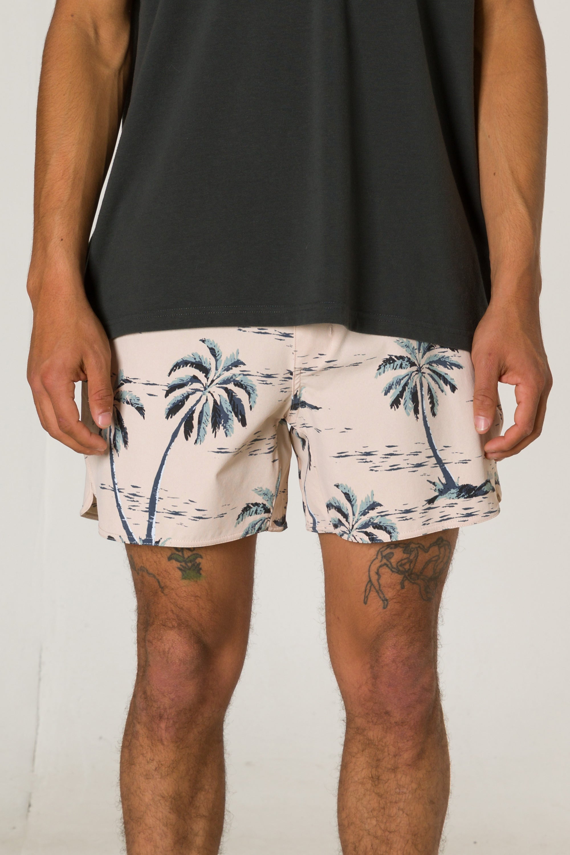 KATIN OTG ROVER SHORT ALMOND PEACH VINCENT M