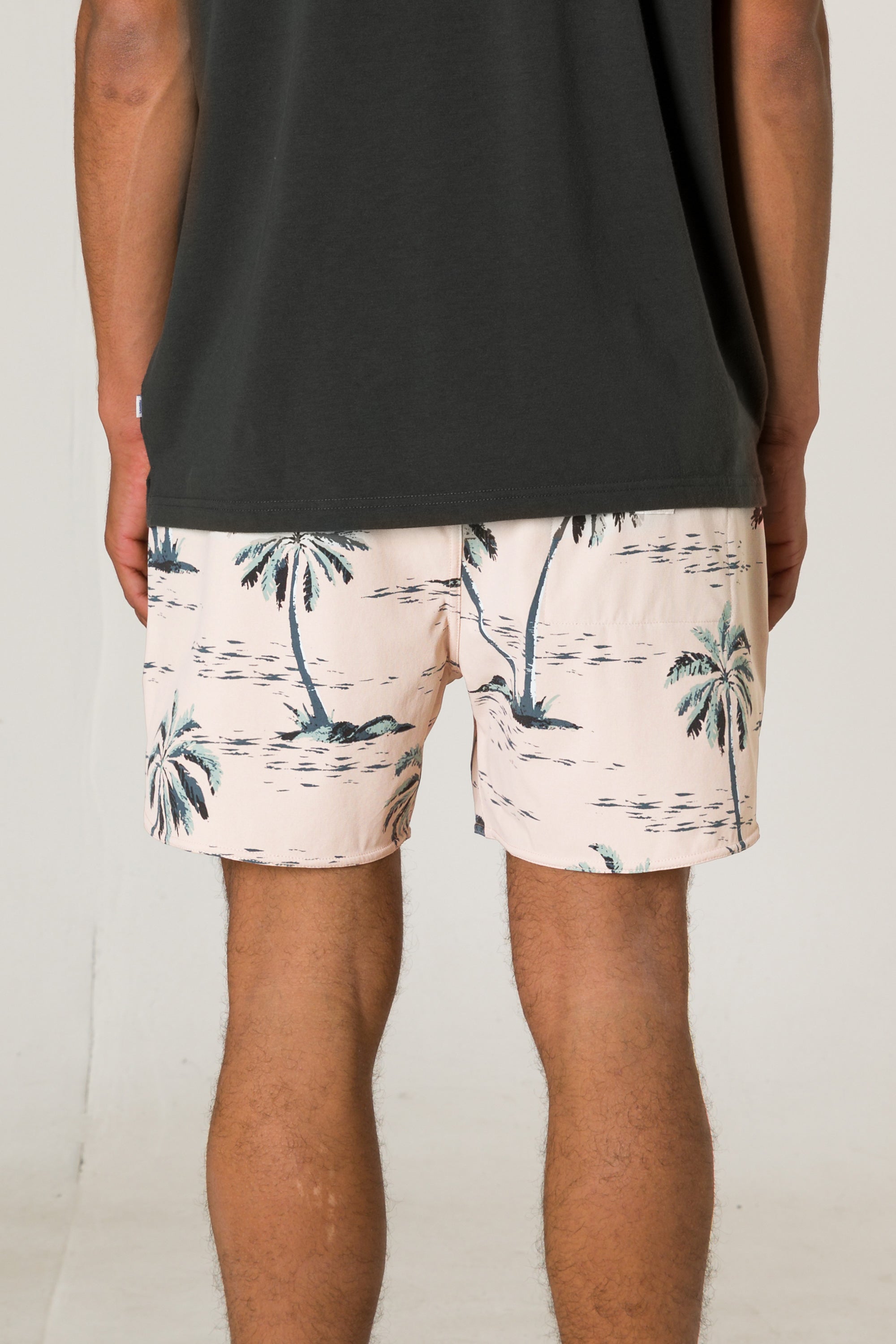 KATIN OTG ROVER SHORT ALMOND PEACH VINCENT L