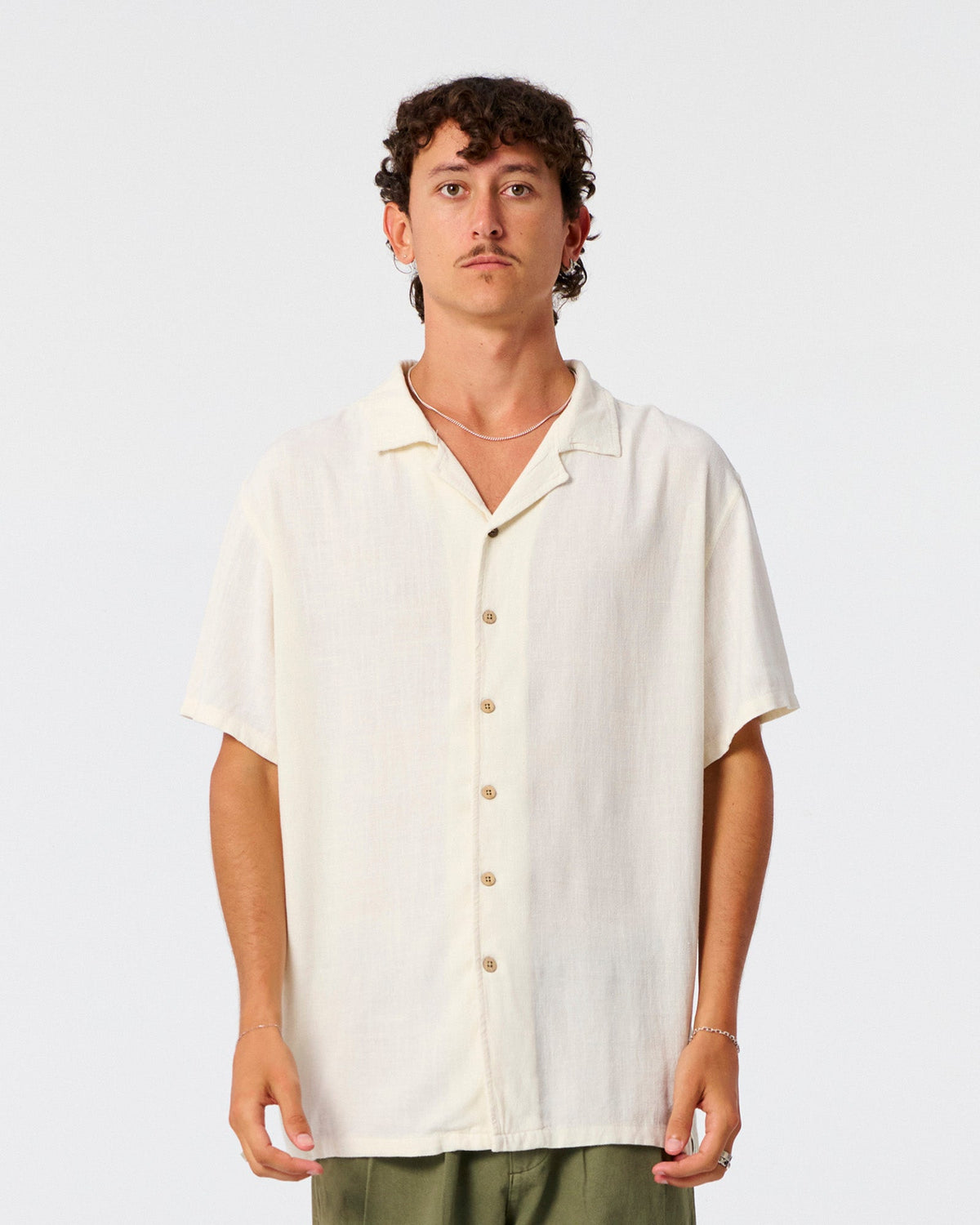 The Critical Slide Society Ernie Resort Shirt Ecru XL
