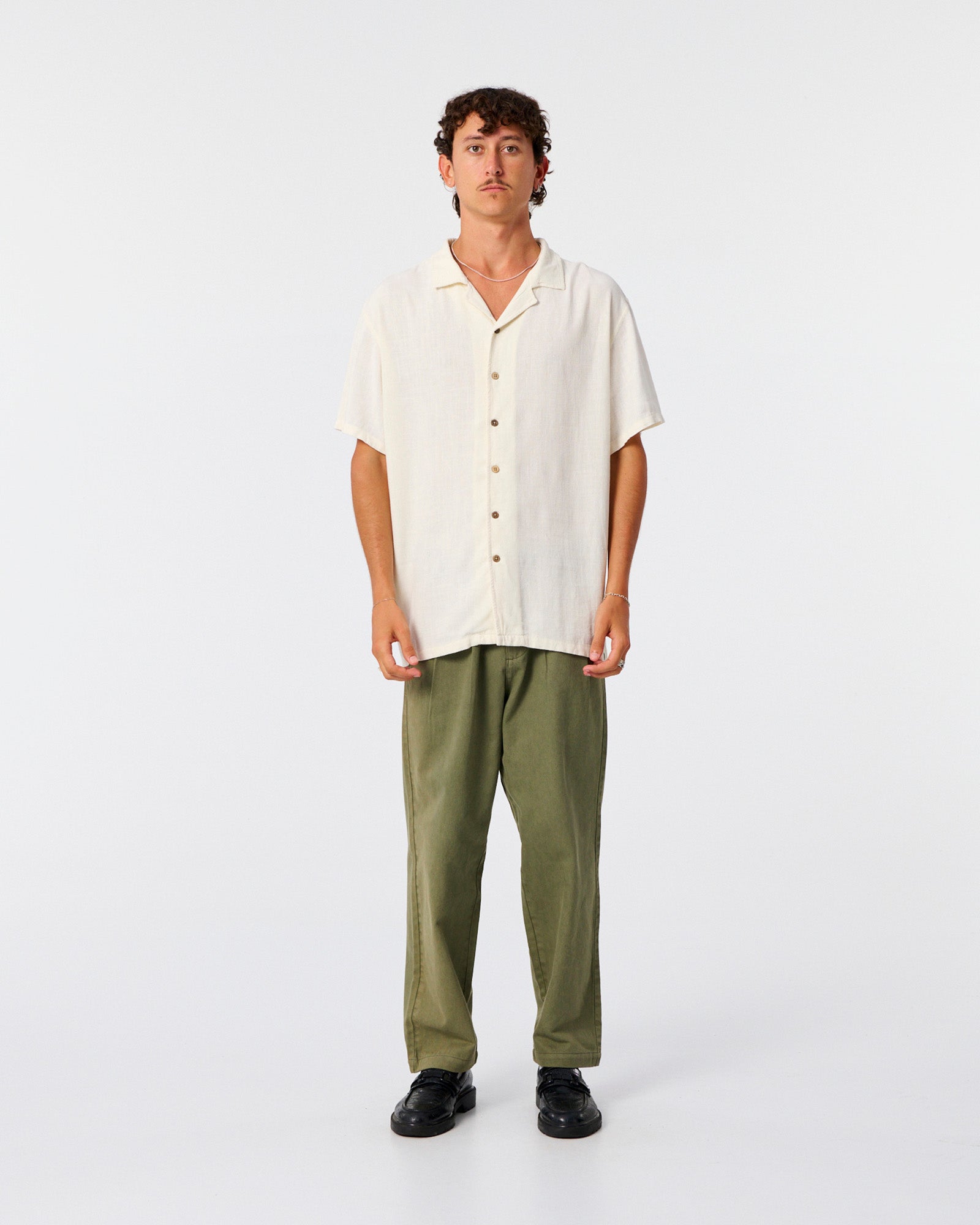 The Critical Slide Society Ernie Resort Shirt Ecru L