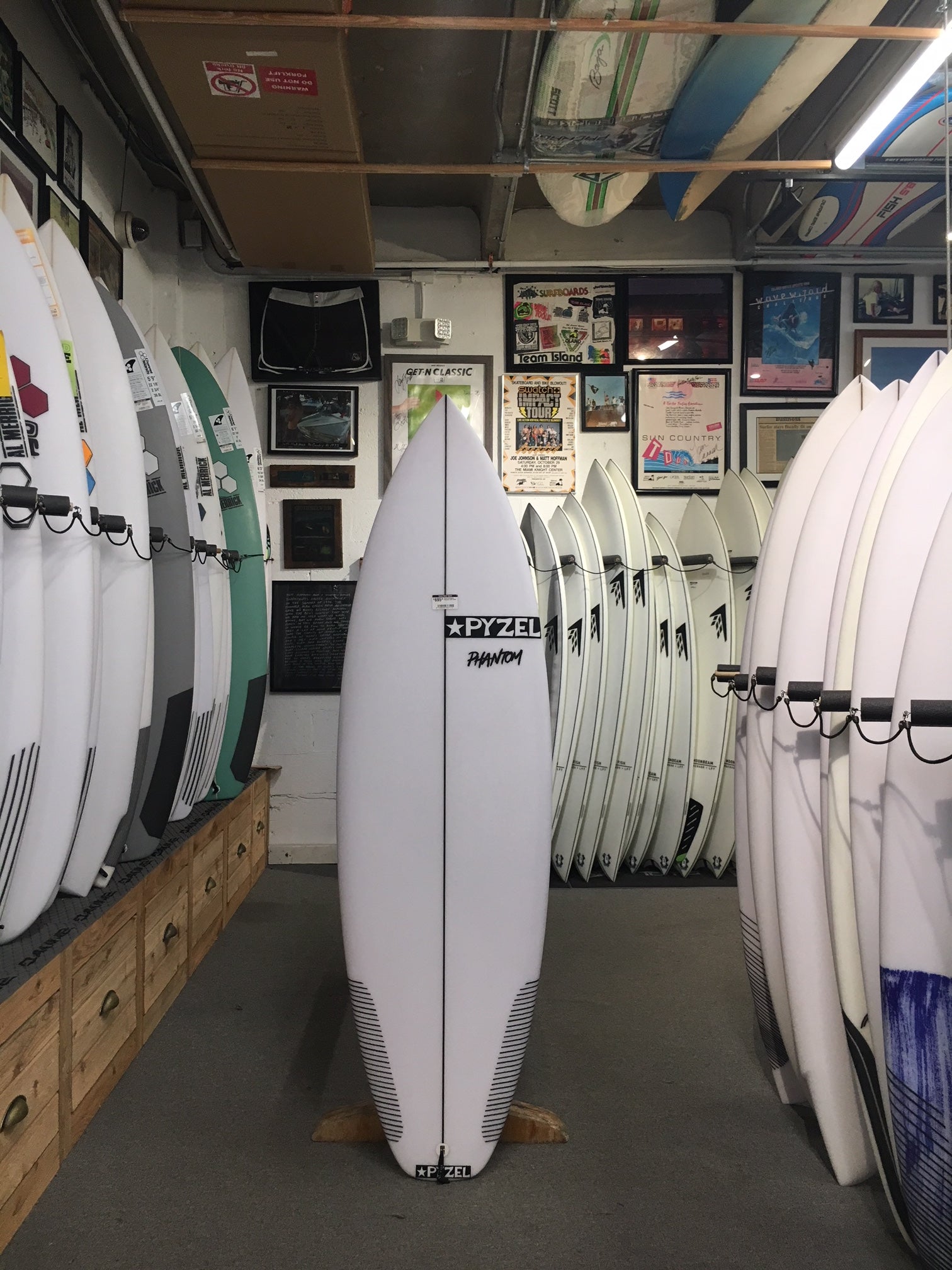 Pyzel Surfboards Phantom FCS2 5ft6in
