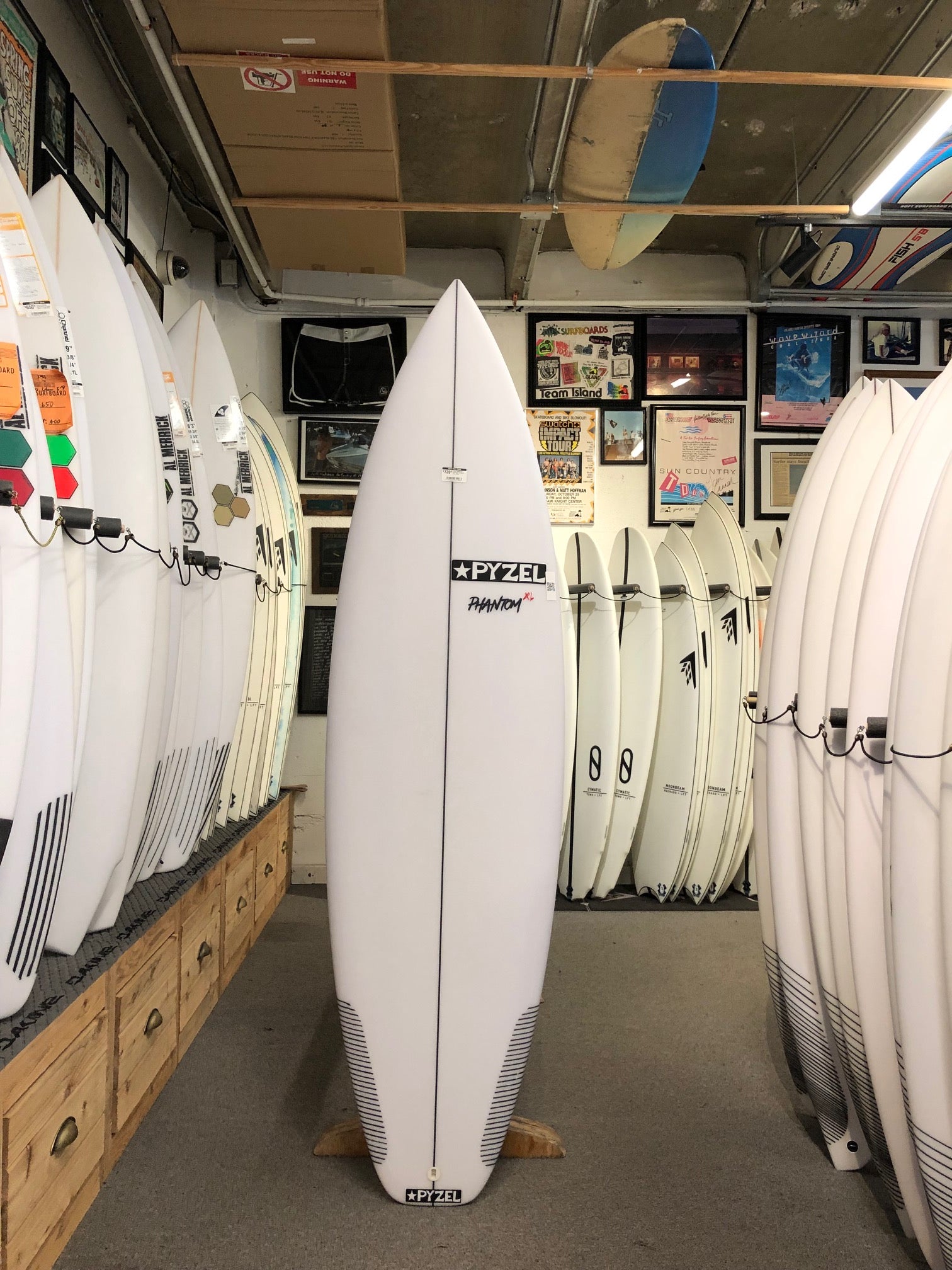 Pyzel Surfboards Phantom XL Futures 6ft8in