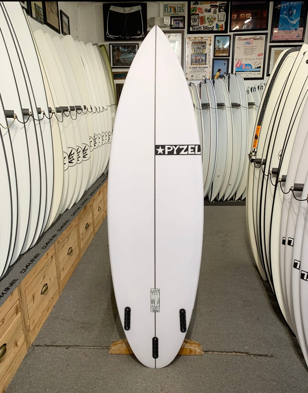 Pyzel Surfboards The Shadow Futures Fins 6ft0in
