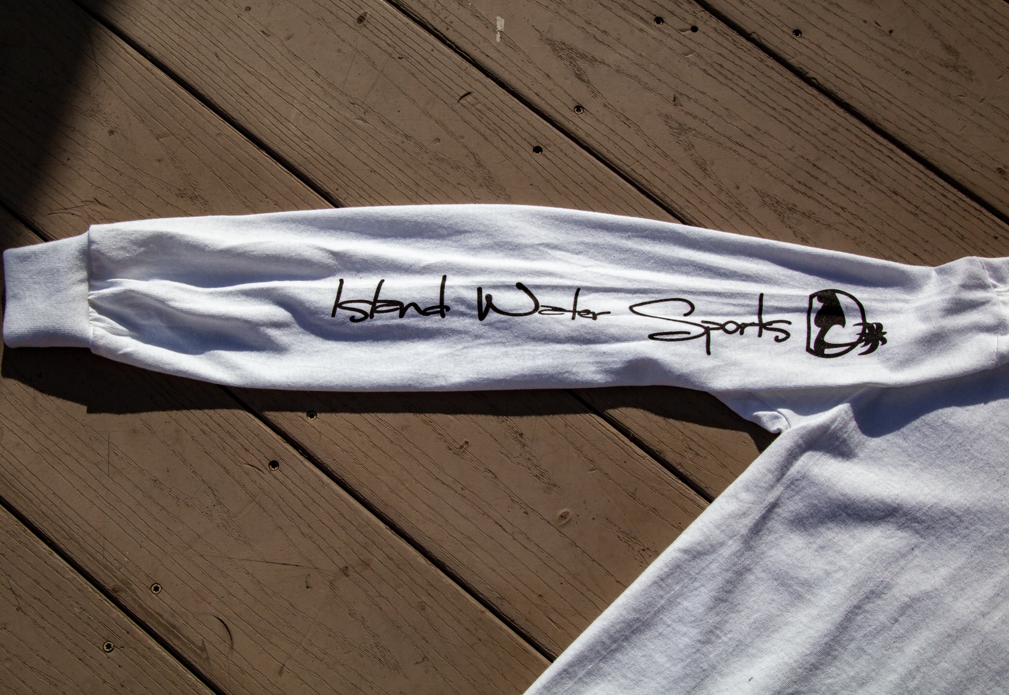 Island Water Sports Script L/S Tee White-Black M