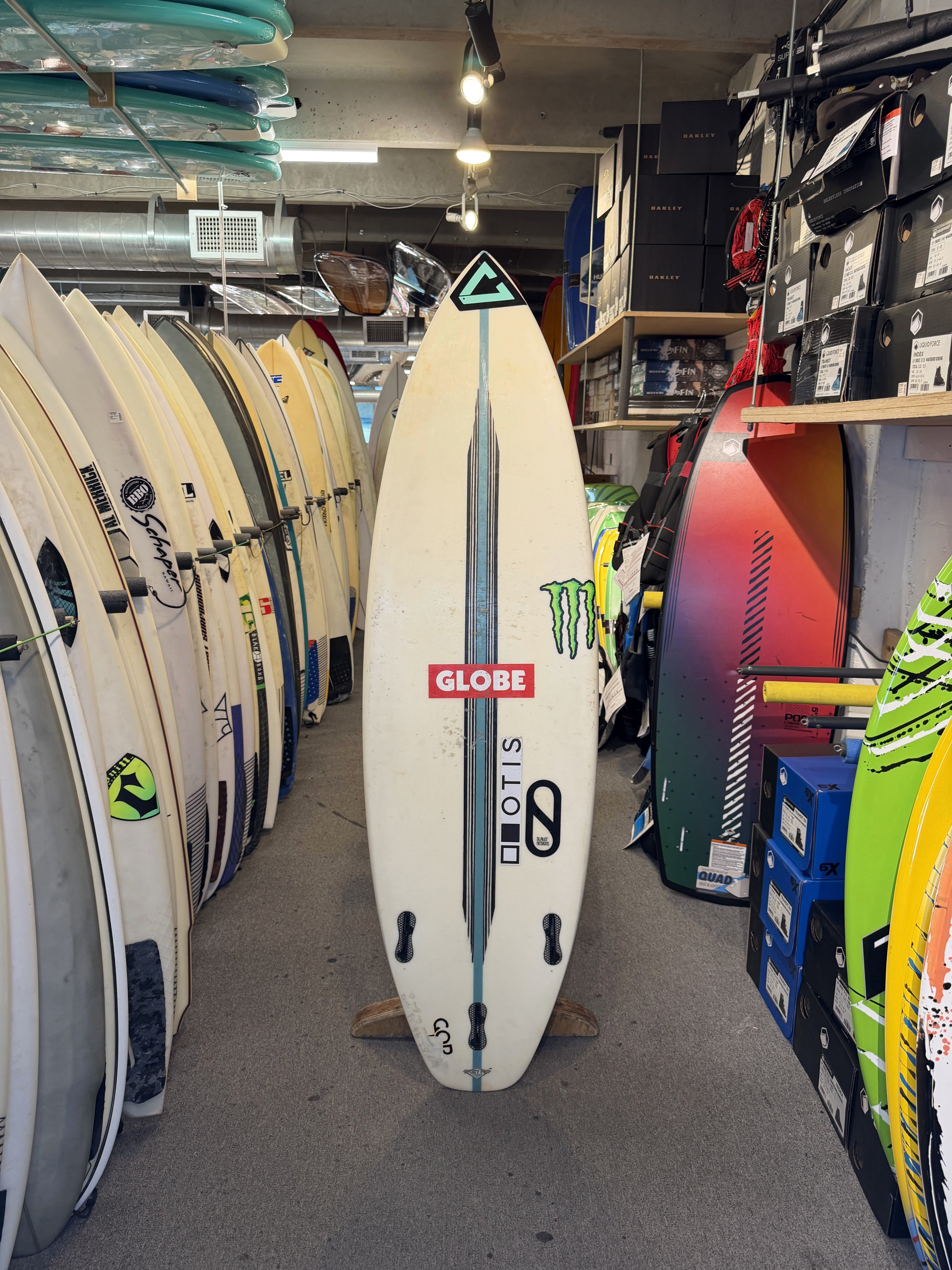 Slater Designs Eric Geiselman Used  Gamma 5'11 x 19 1/8 x 2 1/2 FCS 2