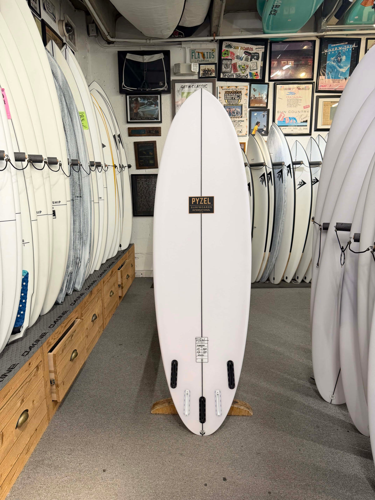 Pyzel Surfboards Score Lord 5 Fin Futures 5ft10in