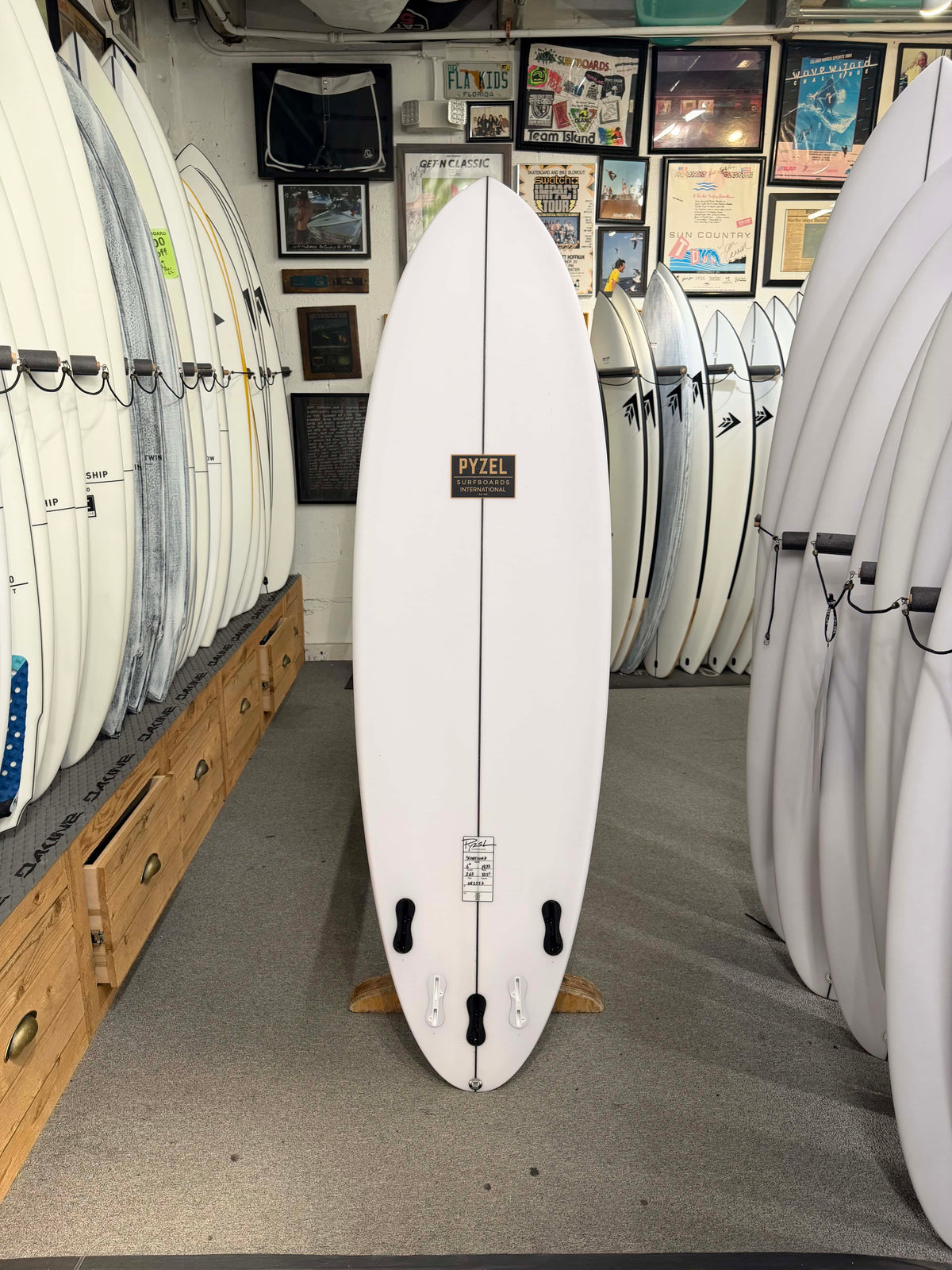 Pyzel Surfboards Score Lord 5 Fin FCS II 6ft0in