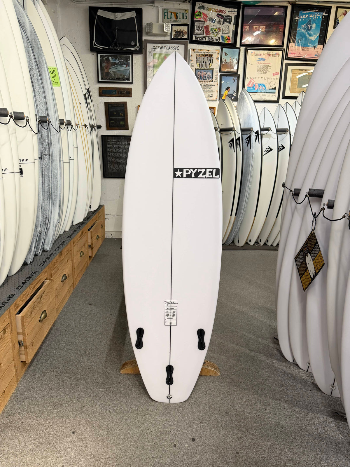 Pyzel Surfboards Red Tiger FCS2 5ft10in