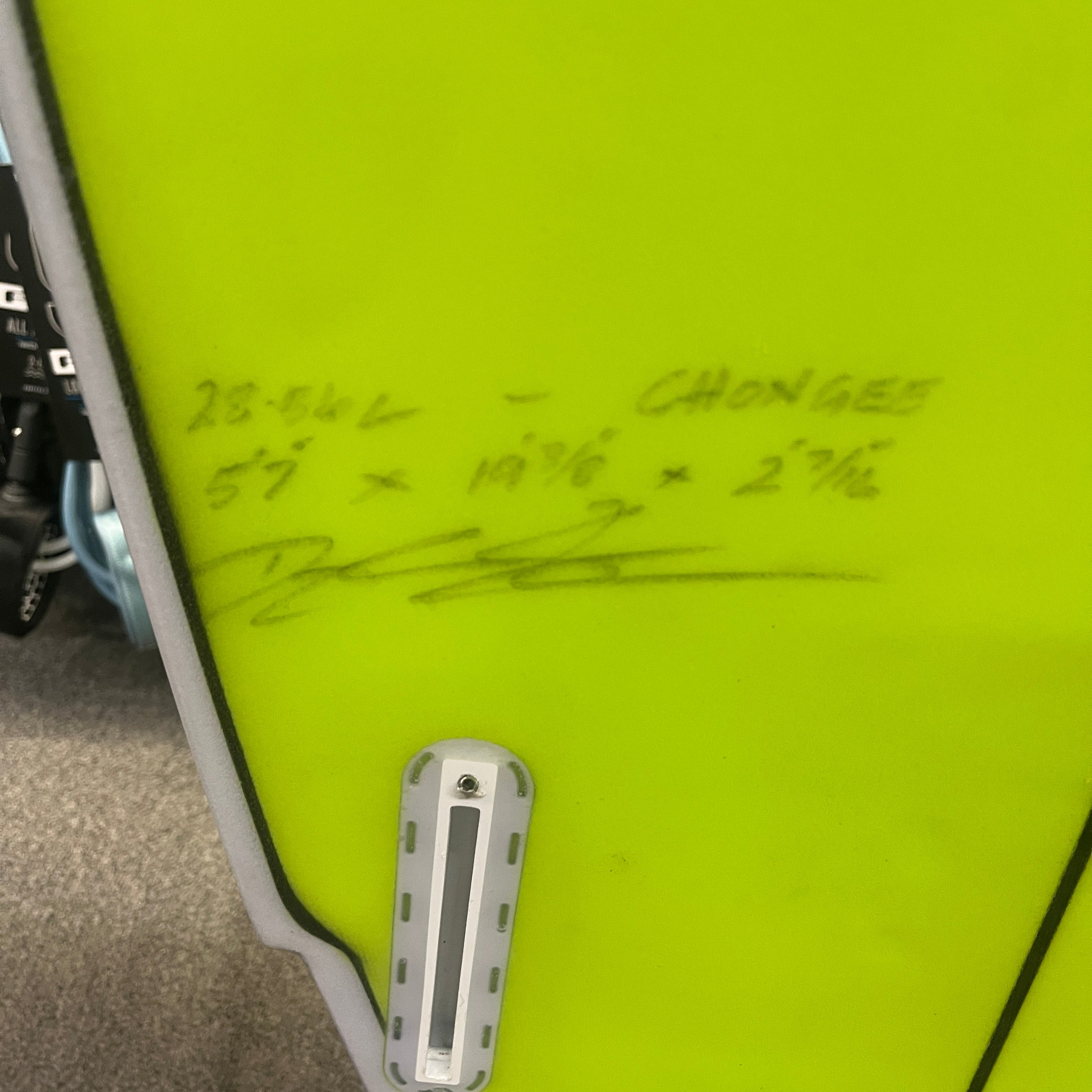 5ft7in, Dylan Consignment