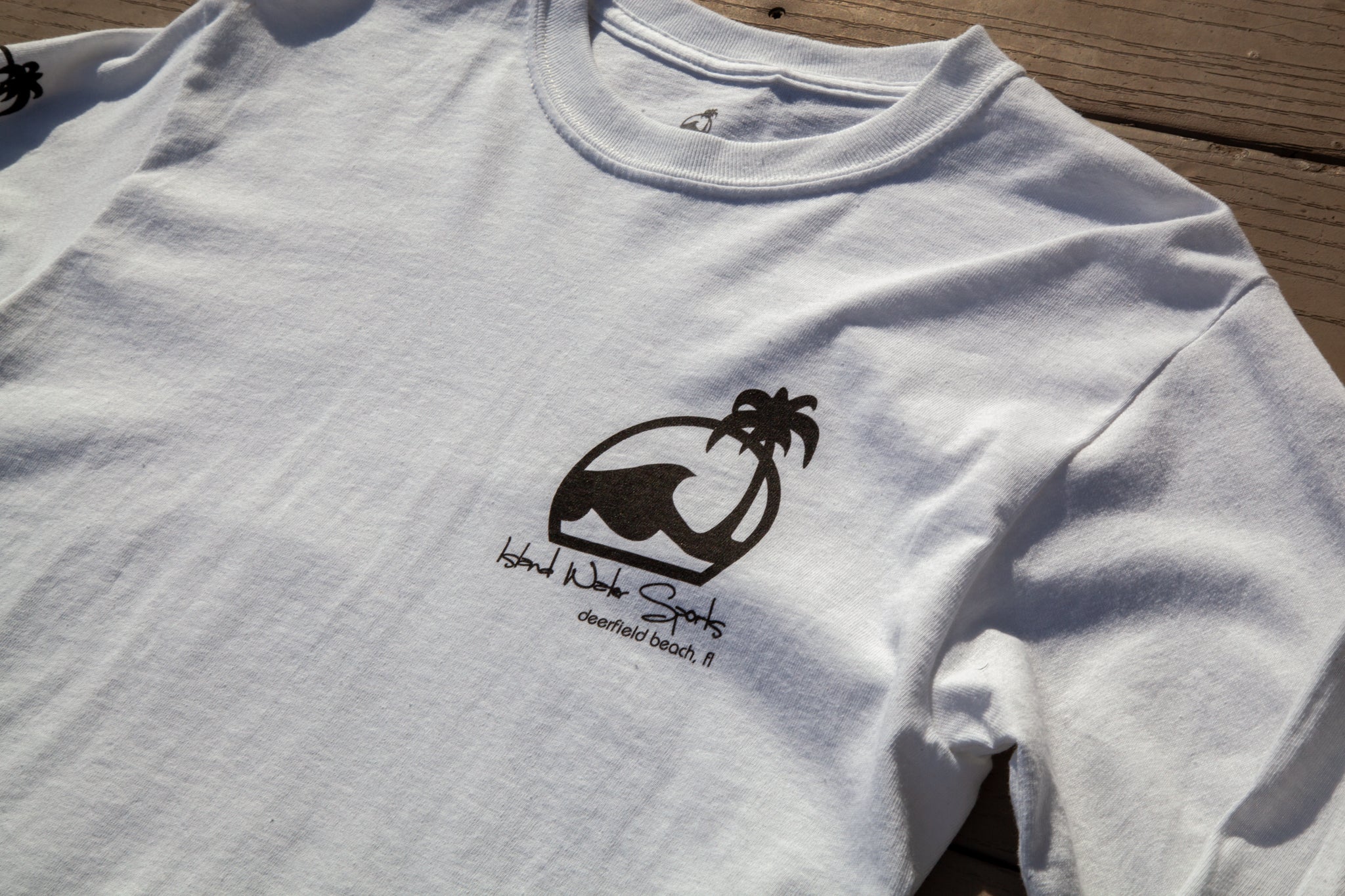 Island Water Sports Script L/S Tee White-Black L
