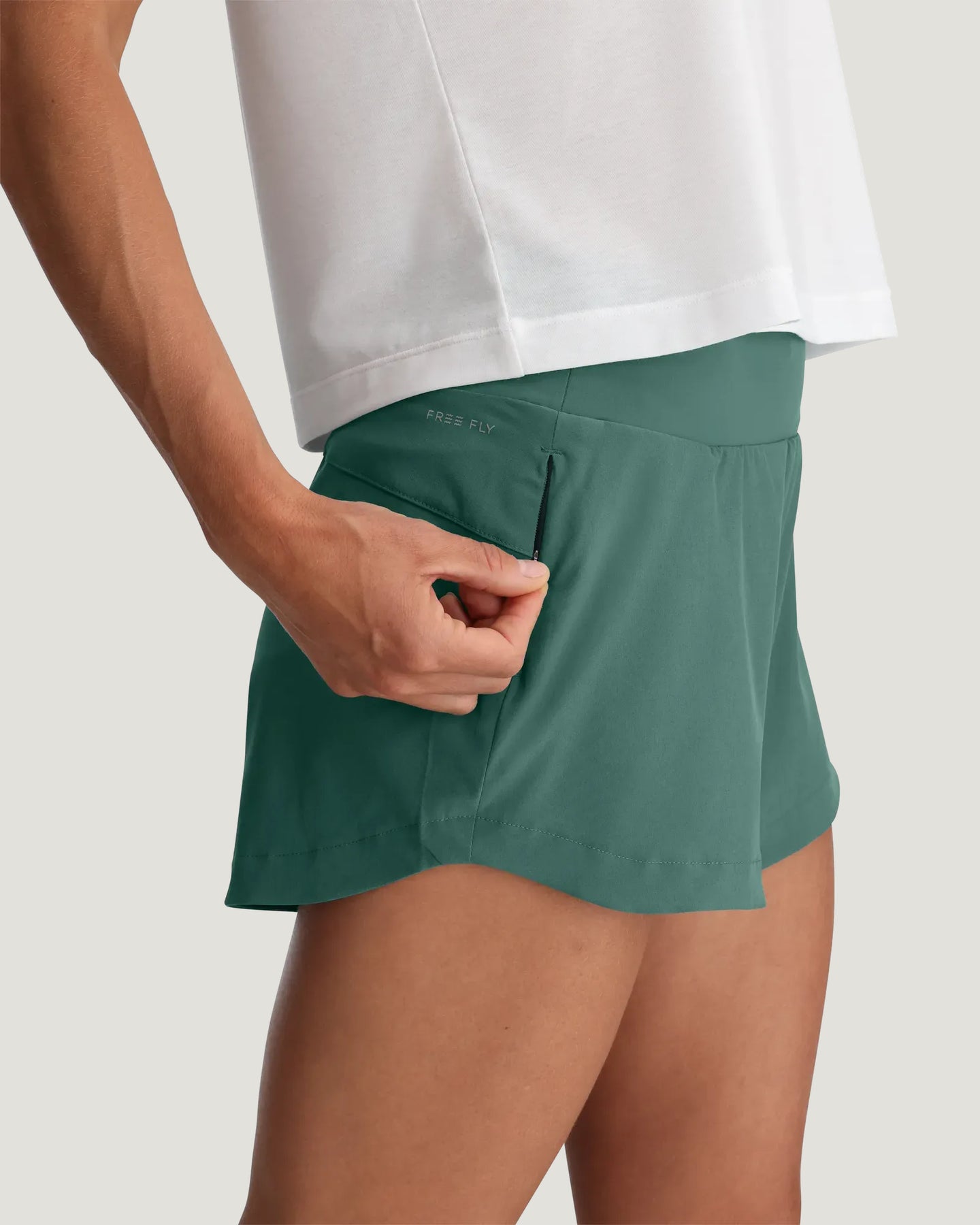 Free Fly Women's Bamboo-Lined Active Breeze Short 535-Sea Pine M