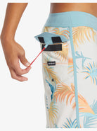 Quiksilver Surfsilk Scallop 19" Boardshort WDW7 36